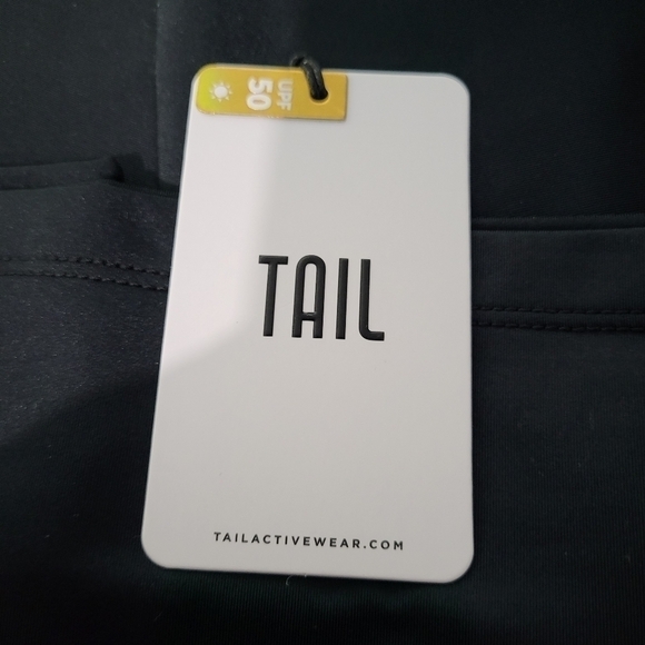 Tail Activewear Sasha Long Sleeve Black Crop Top Size Medium NWT - Picture 7 of 10